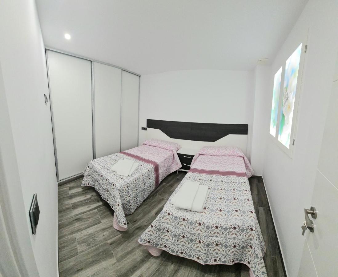 Apartamentos Desamparados Murcia Esterno foto